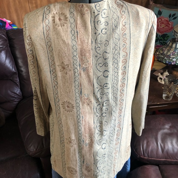 Vintage Boho Patterned Top - Picture 8 of 11